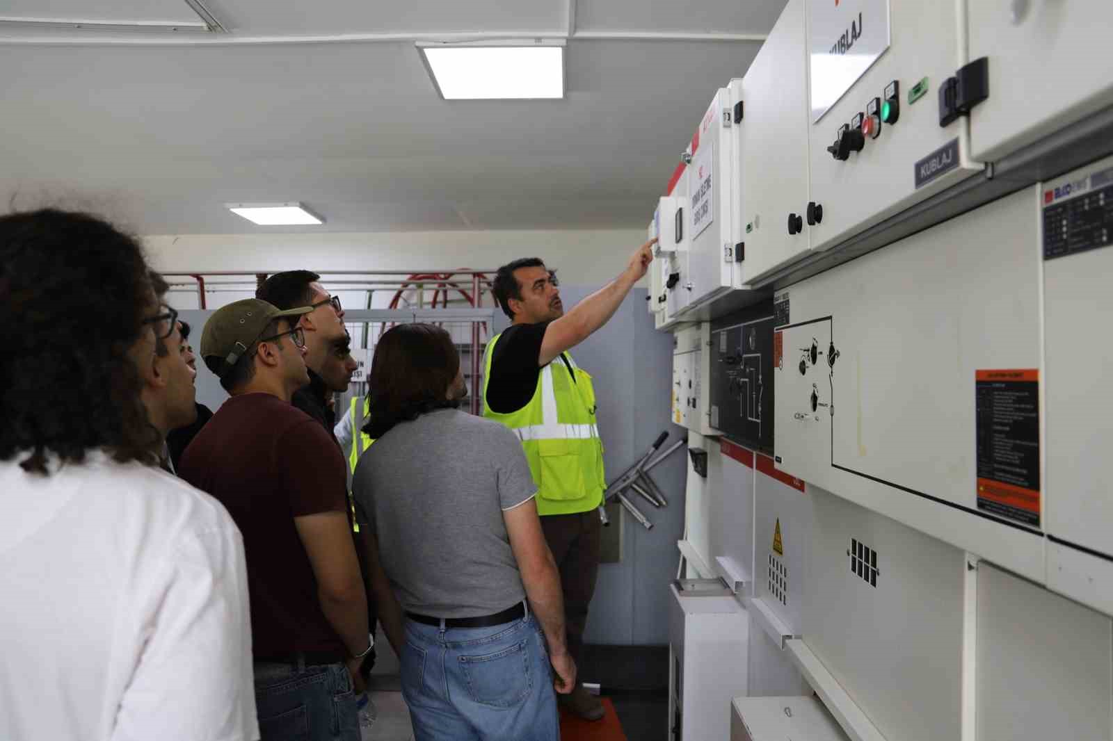 SEDAŞ ve SUBÜ Öğrencileri Teknik Eğitim Merkezi'nde Bir Araya Geldi