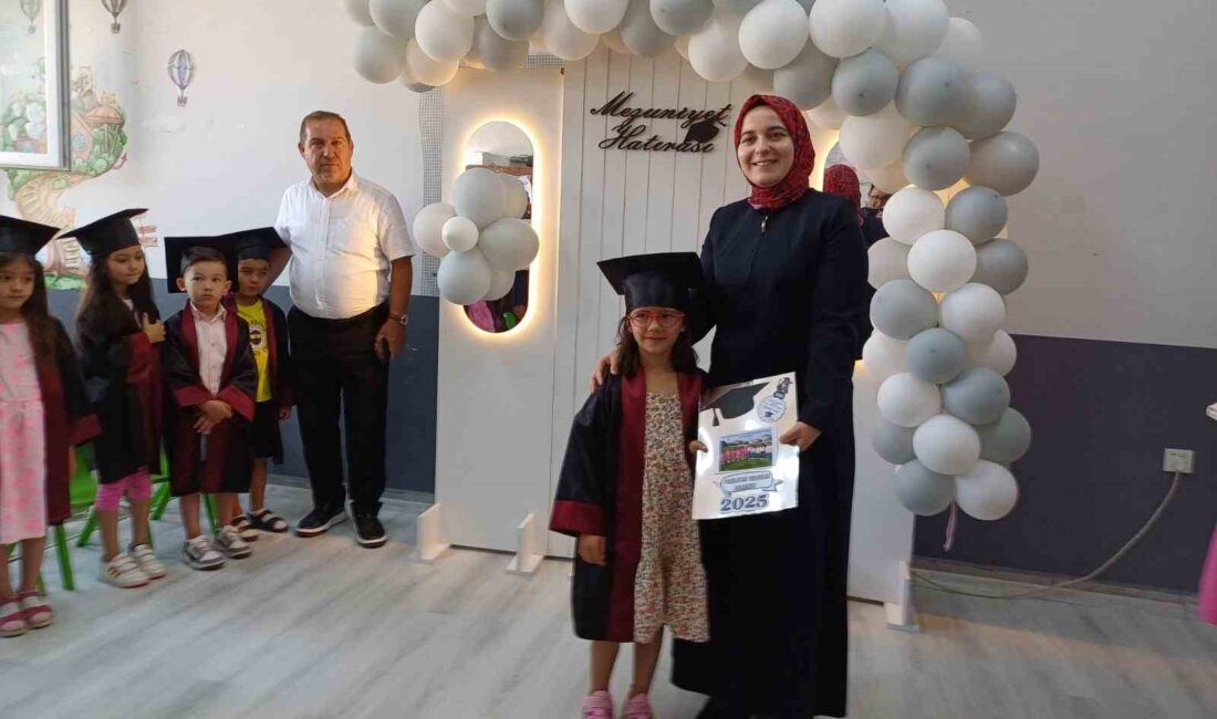 Sındırgı'da karne sevinci ve veda rüzgarlarıyla dolu unutulmaz anlar! Öğrencilerin