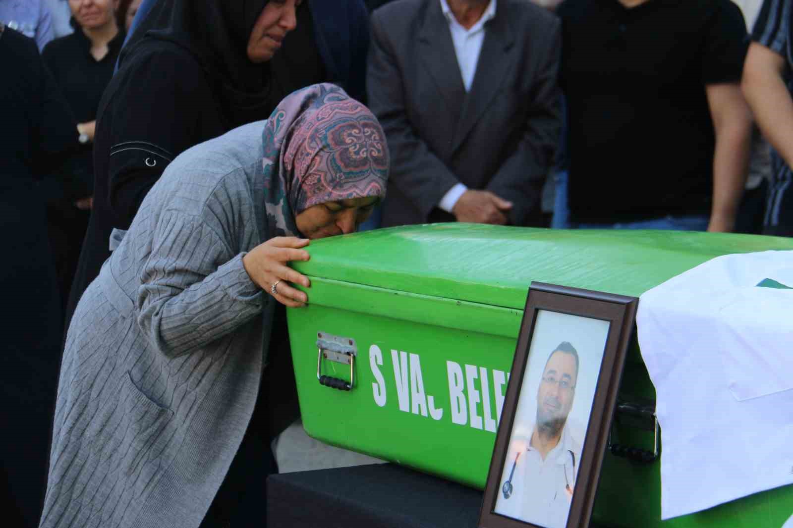 sivasta gorev yapan uzm dr orhan kirbiyikin vefati jwSRtC96