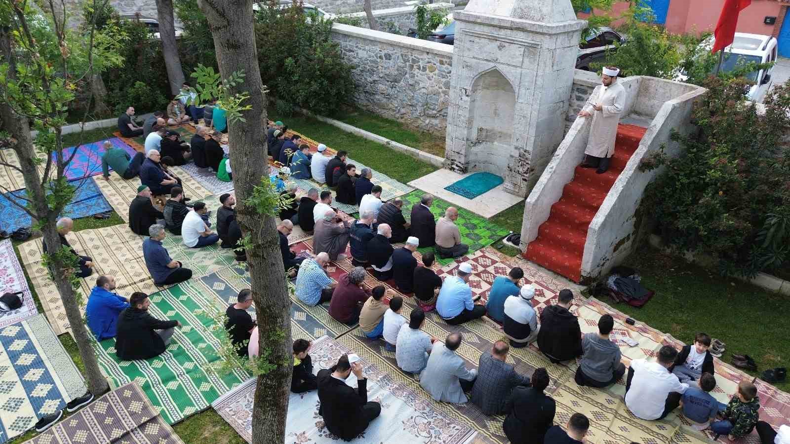 Geçtiğimiz cuma günü ilk ibadetin yapıldığı Anadolu Hisarı Namazgâhı, bugün
