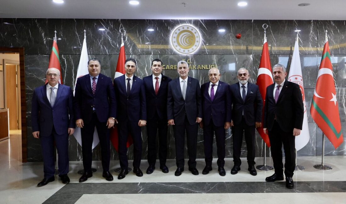 Ticaret Bakanı Ömer Bolat, ayakkabı sanayine destek ve işbirliği vurgusu