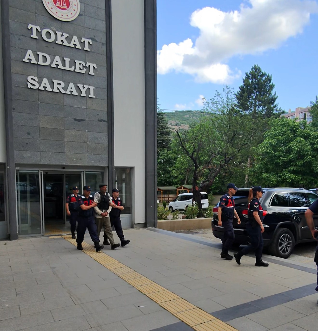 Adli Süreç ve Mahkeme