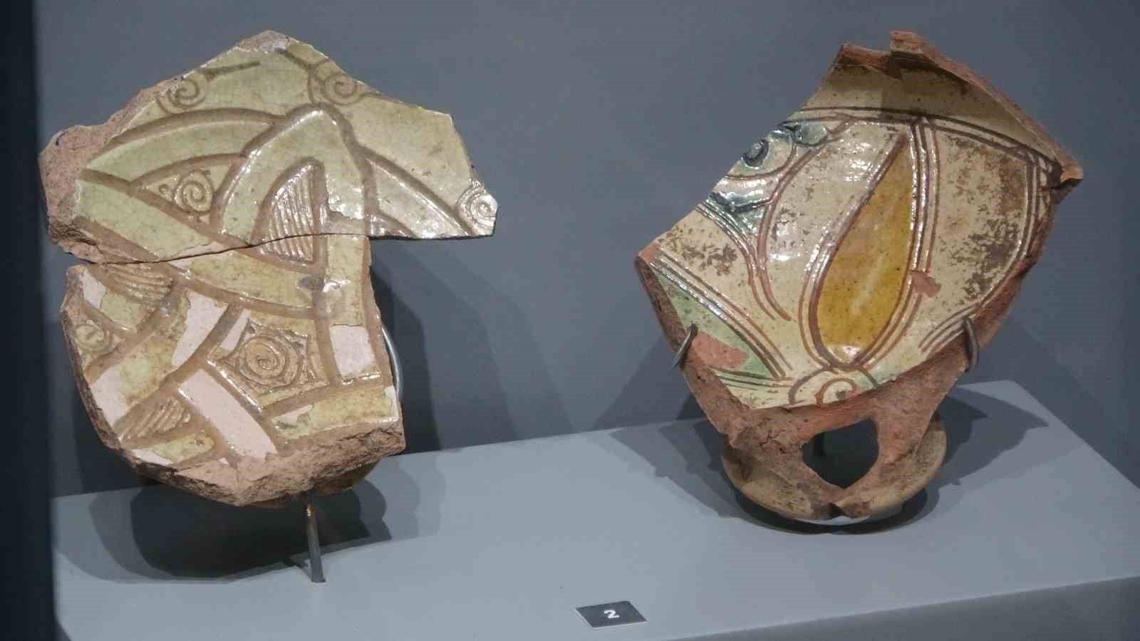 Bir Dönemin İzleri: Giriş Katında Geçmişe Yolculuk