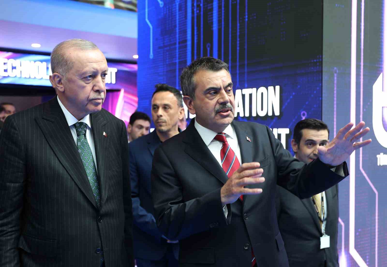 Eğitimde Yatırımlar ve Modernizasyon