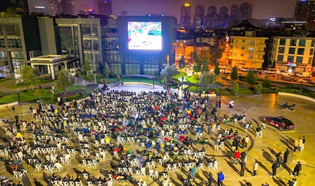 Ümraniye Belediye Meydanı, sosyal ve kültürel etkinliklerle dolu canlı bir