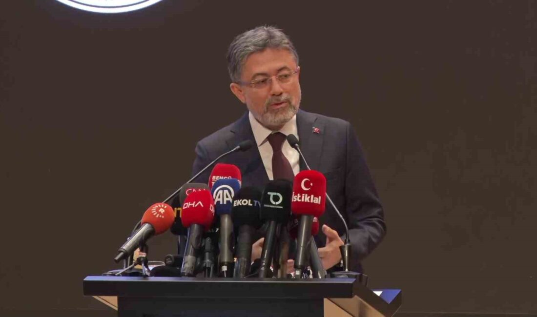 ‘yakMA’ kitabının lansmanı ve plaket töreni büyük katılım ile gerçekleşti.