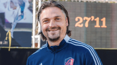 Lutz Pfannenstiel 6 Kıtada  Oynayan Tek Futbolcu. Futbol dünyası, sadece