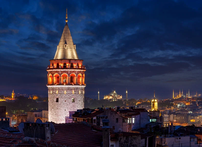 Galata Kulesi’nin Hayal Gücünü Harekete Geçiren Hikayeleri Hayrettin Turan –