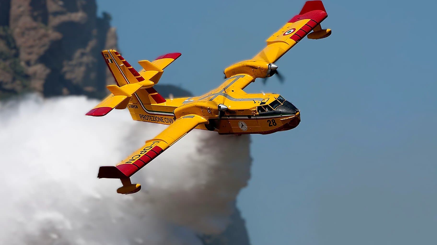 Hirvatistanda dusen yangin sondurme ucagimiz