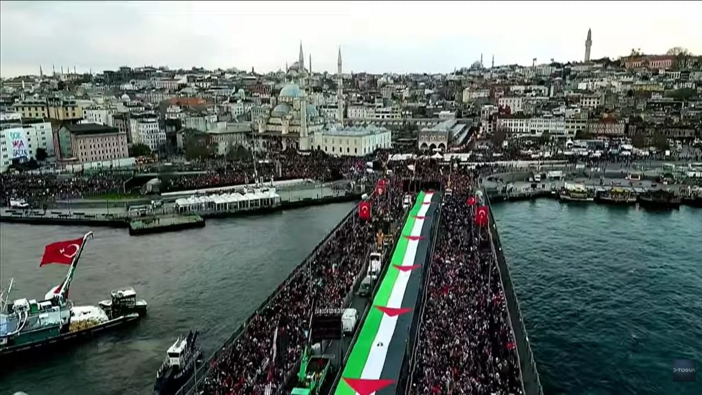 On Binler Yeni Yıla Filistin’e Destek Çağrısıyla Başladı *Murat Yeşilİstanbul