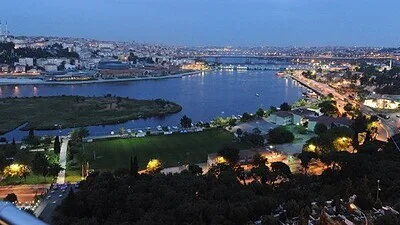 Yüsra GündoğduHalkla İlişkiler ve Reklamcılık Uzmanı Boğulduğunu Sandığın Her Şey