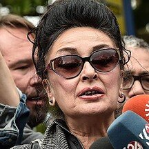 Eren Keskin receives Human Rights Award in Germany at İstanbul Yerel Haberler event.